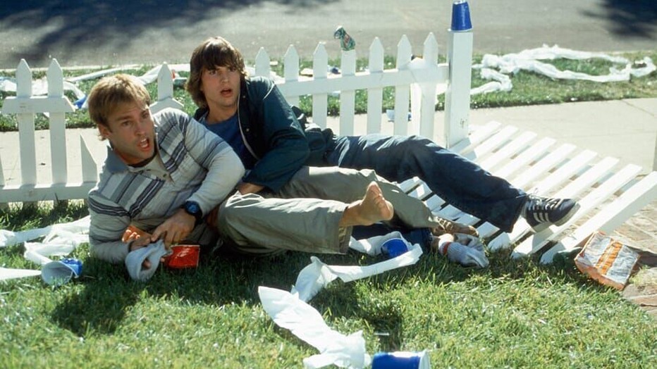 Ashton Kutcher en Seann William Scott in Dude, Where's My Car?