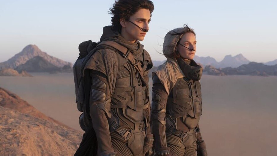 Timothée Chalamet en Rebecca Ferguson in Dune Timothée Chalamet en Rebecca Ferguson in Dune