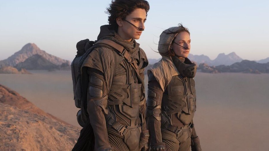 Timothée Chalamet en Rebecca Ferguson in Dune