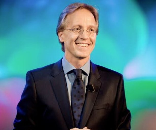 Robbert Dijkgraaf geeft college over zwarte gaten in DWDD University