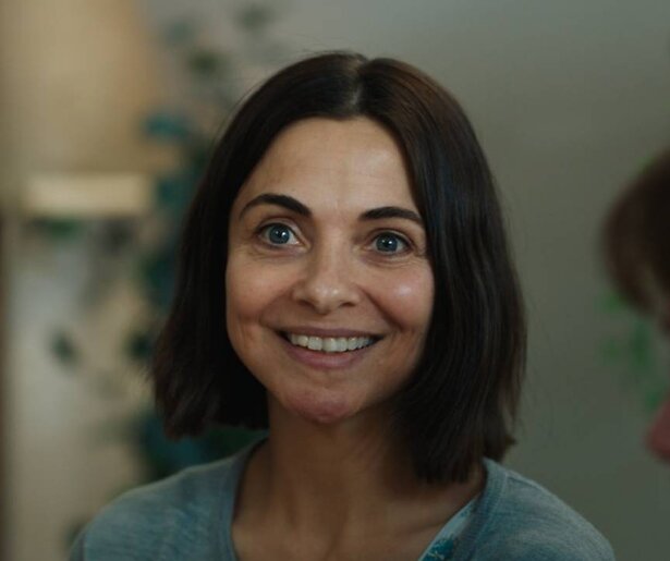 De TV van gisteren: Kijkers enthousiast over rol van Georgina Verbaan in Dag & Nacht