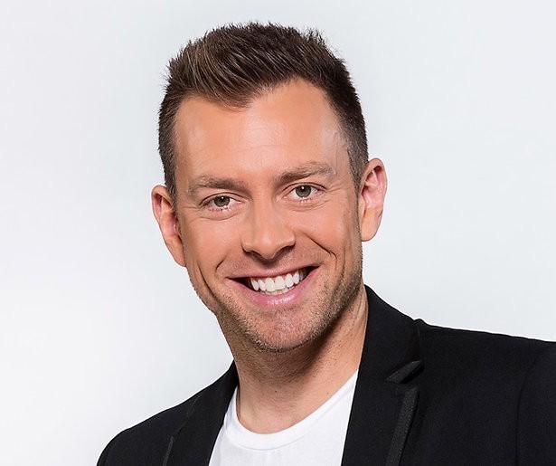 Jurylid Dan Karaty onderging oogreddende operatie in VS