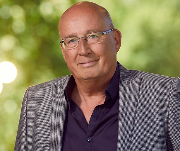 Daniel Dekker legt functie in selectiecommissie Eurovisie Songfestival neer