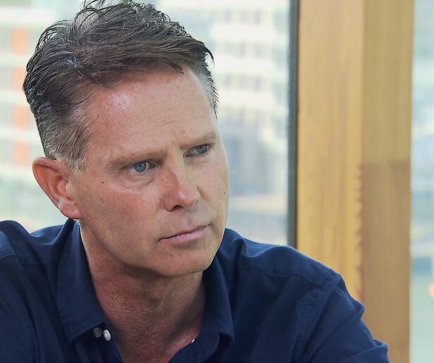 Emotionele Danny de Munk ontkent een verkrachter te zijn