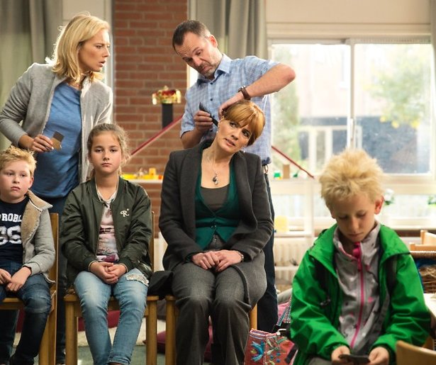 Jennifer Hoffman hint op derde seizoen De Luizenmoeder