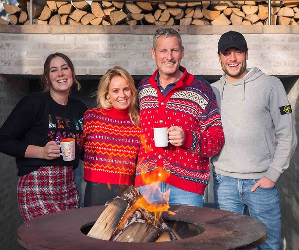 De Verhulstjes hebben een kerstlied gemaakt