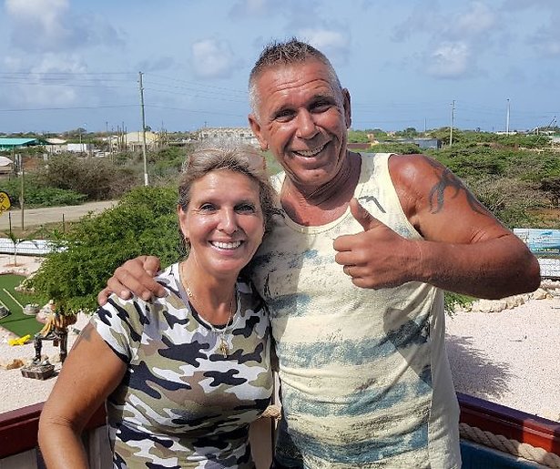 Scheetjes Hans en Karin zetten punt achter hun huwelijk