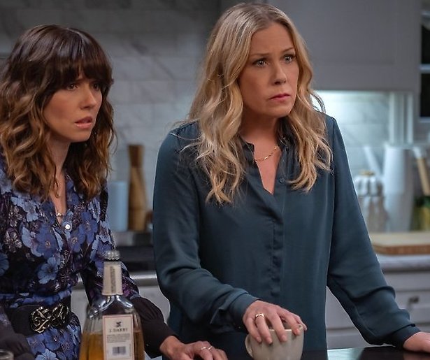 Dead to me seizoen 2 is nu te zien op Netflix