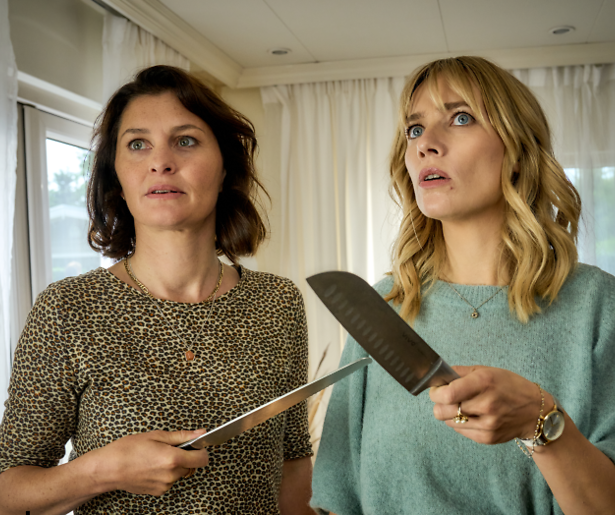 Jennifer Hoffman en Fockeline Ouwerkerk bundelen krachten in Deep shit