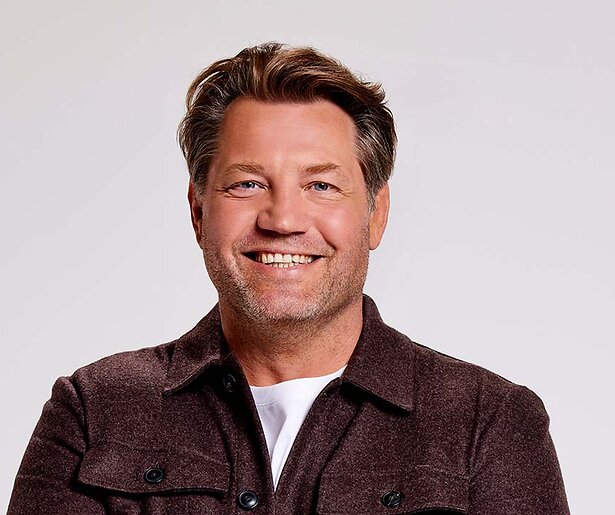 Dennis van der Geest lost familievetes over erfenissen op in nieuwe SBS6-show