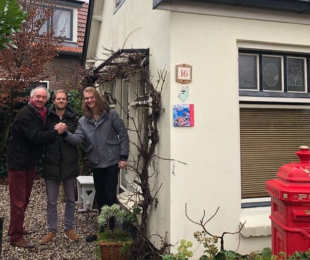 De TV van gisteren: Herhaling Doe alsof je thuis bent scoort pannen van het dak