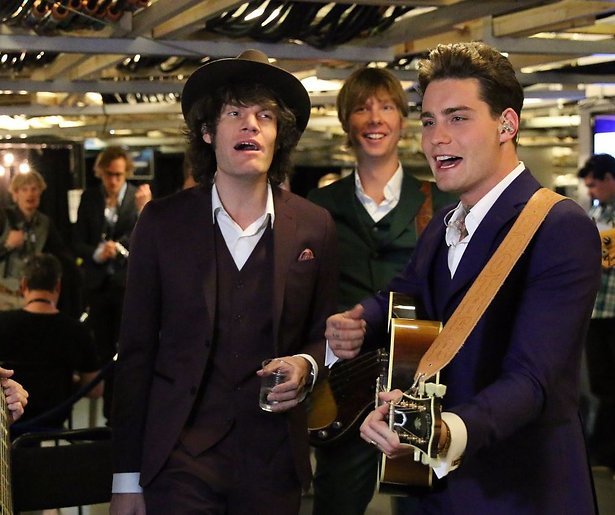 Stilte tijdens de tweede repetitie van Douwe Bob