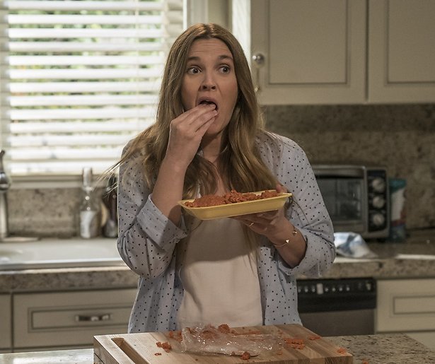 Drew Barrymore bijna dood op de set van Santa Clarita Diet