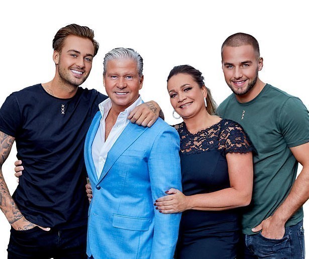 Hilariteit bij Pauw na grap over crimineel gedrag Roelvinkjes