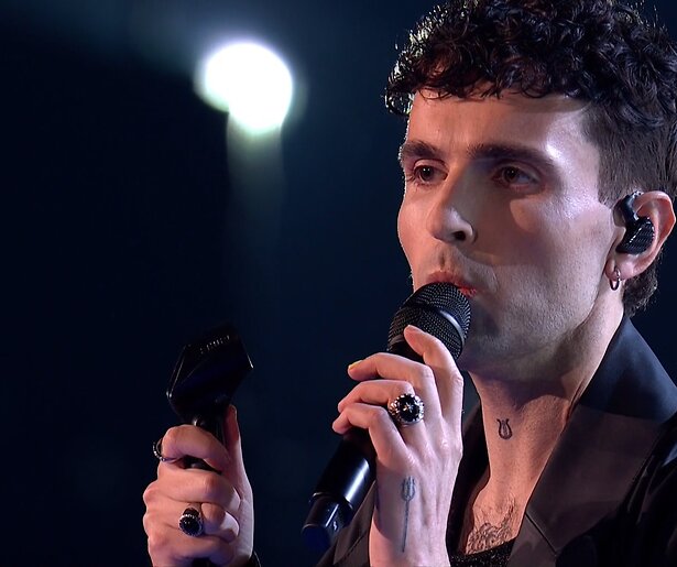 Duncan Laurence wordt coach bij The Voice Kids België Duncan Laurence wordt coach bij The Voice Kids België