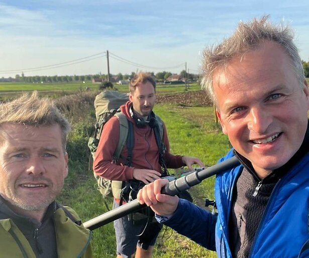 Jullie vinden: Arnout Hauben moet volgende serie 'Dwars door..' in dit land maken