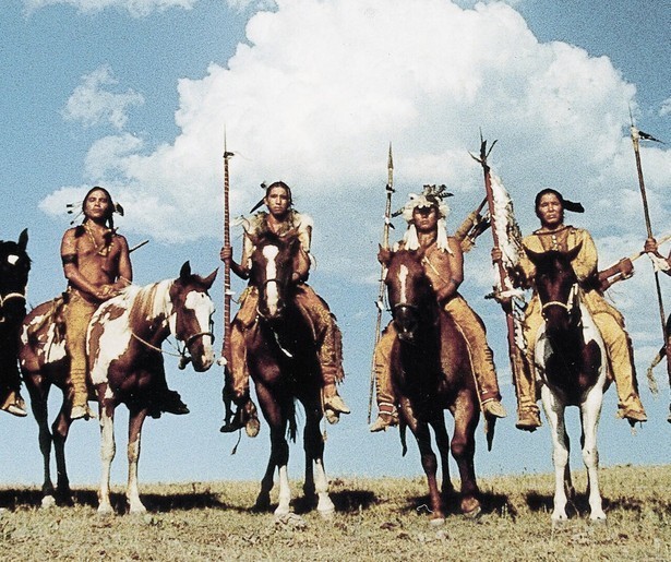 Kevin Costner sluit zich aan bij een indianenstam