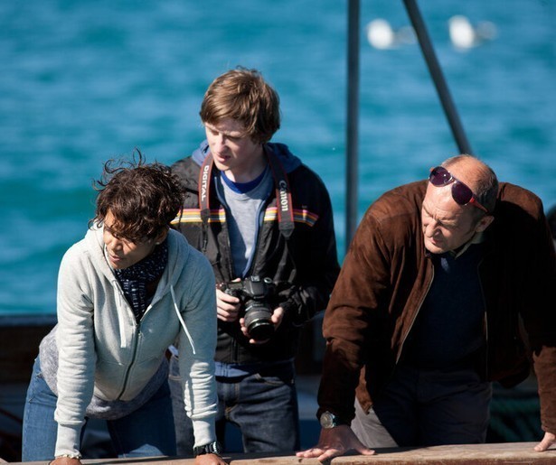 Halle Berry is bang voor haaien in Dark Tide