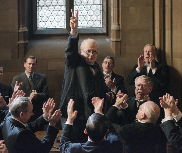 Gary Oldman schittert als Winston Churchill in Darkest Hour