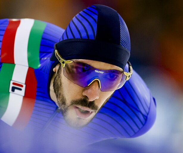 Davide Ghiotto gaat op voor een wereldrecord tijdens World Cup Calgary 2025