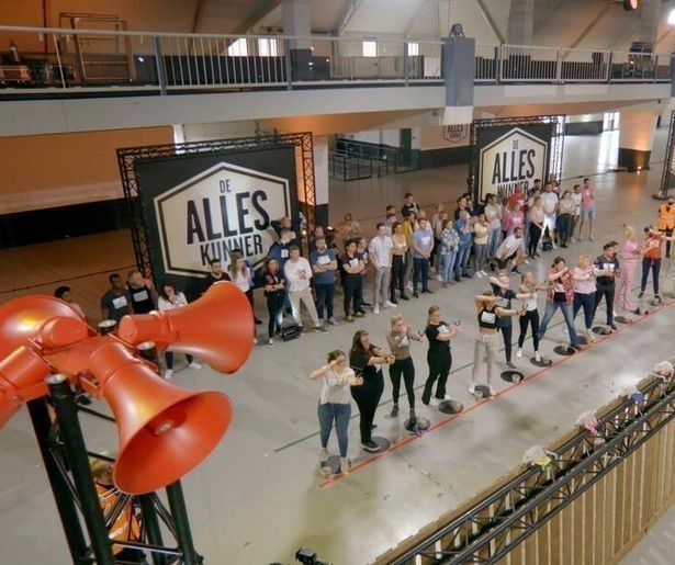 Ingevroren clownsneuzen en brood ballonnen in nieuwe aflevering van De Alleskunner