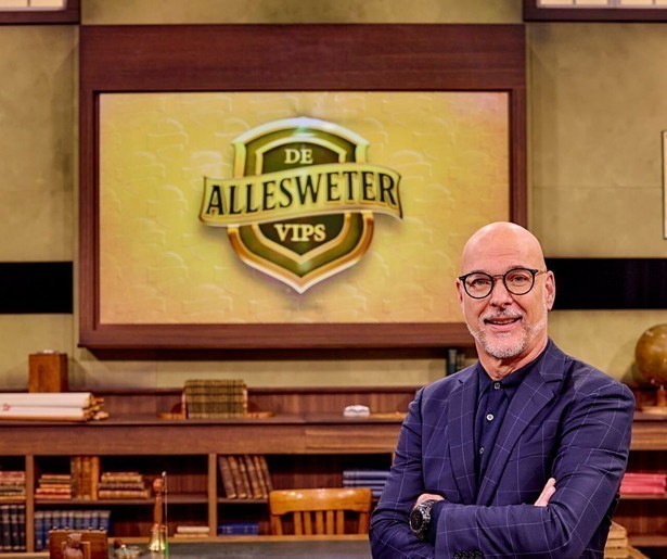 Rob Kamphues presenteert een nieuwe aflevering van De Allesweter VIPS