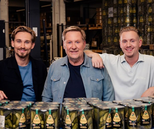 Oos Kesbeke heeft niet alleen de realityserie De Augurkenkoning, maar ook een boek