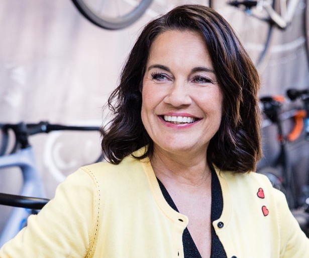 Dione de Graaff trapt het nieuwe seizoen van De Avondetappe af