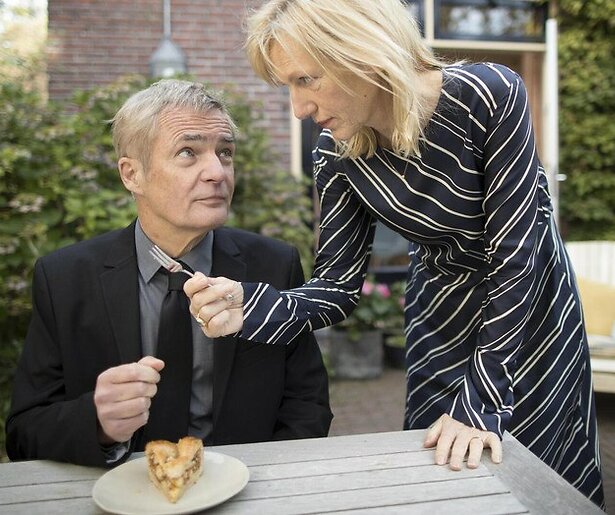 Herman Finkers steelt de show in De Beentjes van Sint-Hildegard