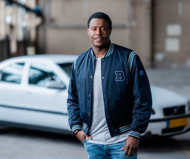 John Williams is terug met De Beste Slechtste Chauffeur van Nederland