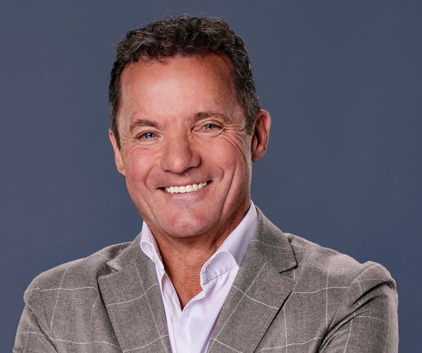 John de Bever neemt zijn fans mee op vakantie in De Bevers