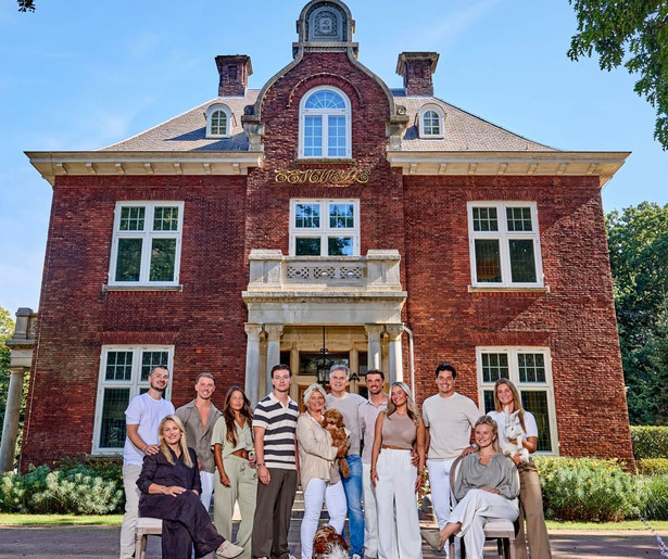 De familie moet flink aan de bak in De Bogaartjes