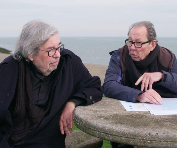 Maarten en Vincent van Rossem moeten op pad zonder Sis in De Broeders Van Rossem