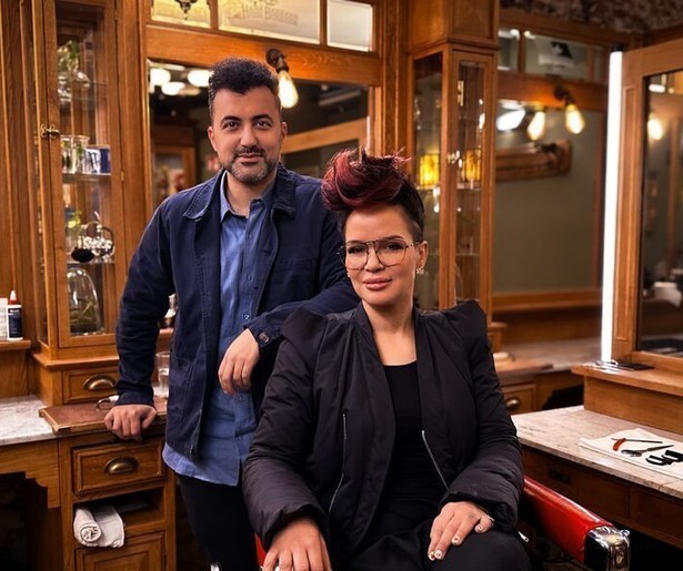Eva Simons neemt plaats op Eus' kapperstoel in De Geknipte Gast