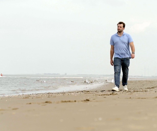 Jur Deitmers gaat in De Jongen Zonder Gisteren op zoek naar de puzzelstukjes van zijn verleden