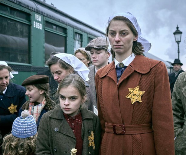 Een treinrit naar Westerbork leidt tot een breuk tussen Raadsvoorzitter David Cohen en zijn dochter in De Joodse Raad