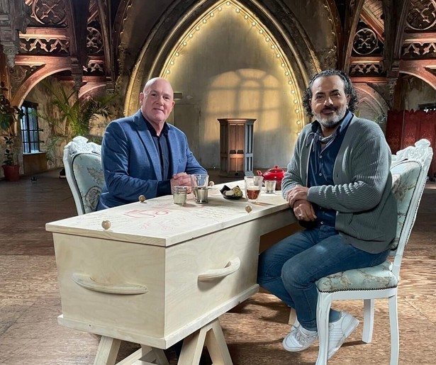 Kefah Allush ontvangt André Kuipers in een nieuw seizoen van De Kist