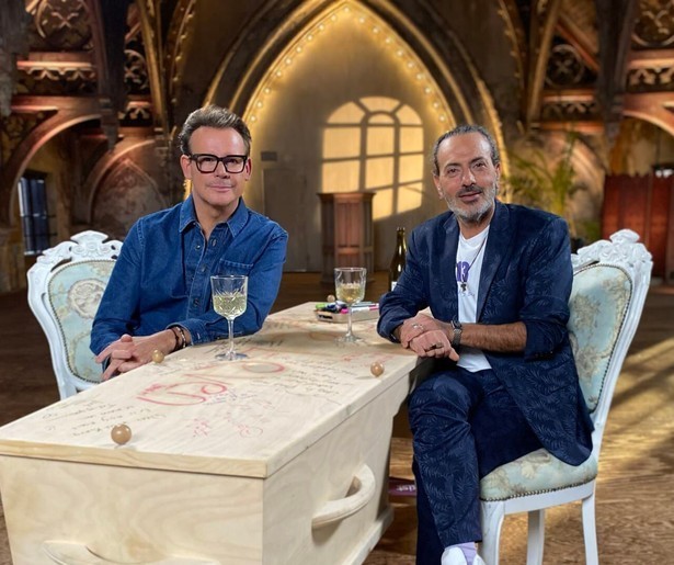 Leco van Zadelhoff herdenkt zijn dierbare vriendin Femmie in De Kist