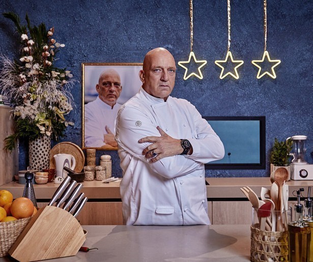 Herman den Blijker neemt het op tegen Mounir Toub in De Kookklunzen