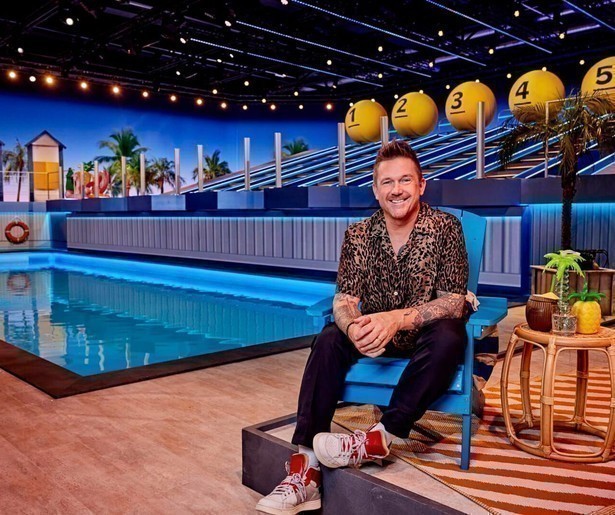 Johnny de Mol is terug met een nieuw seizoen van De Kwis met Ballen
