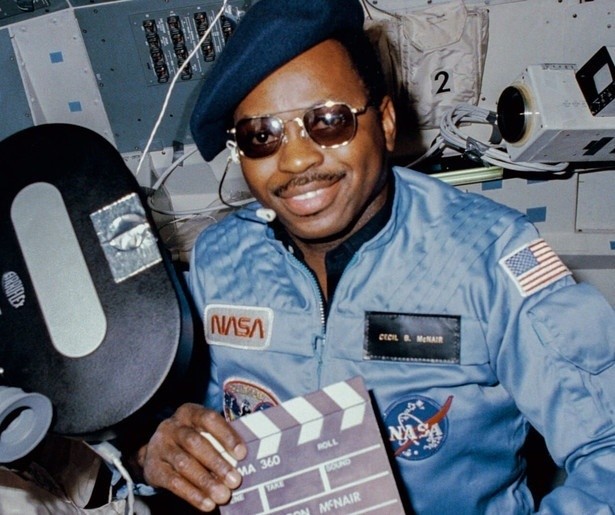 Een uniek oorlogsbeeld in De Ontdekking van de Ruimte