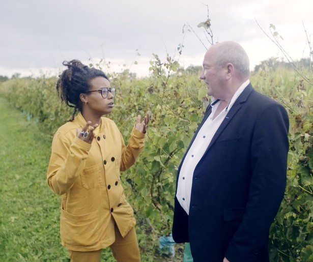 Eva Cleven duikt in de wereld van goedkope wijn