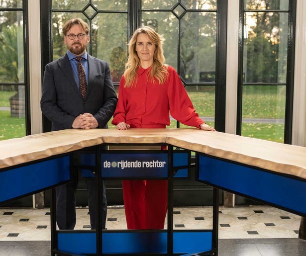 Conflict om een schutting in herhaling van De Rijdende Rechter