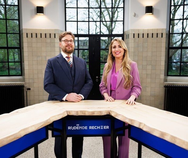 Mascha de Rooij trapt haar eerste seizoen van De Rijdende Rechter af in De Krim