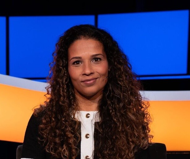 Scheidsrechter Shona Shukrula maakt jacht op de titel in De Slimste Mens
