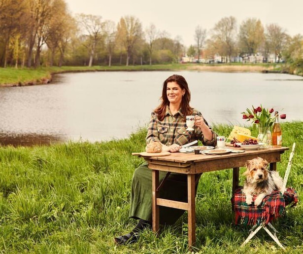 Yvette van Boven deelt haar gouden recept voor stoofpeertjes in herhaling De Streken van Van Boven