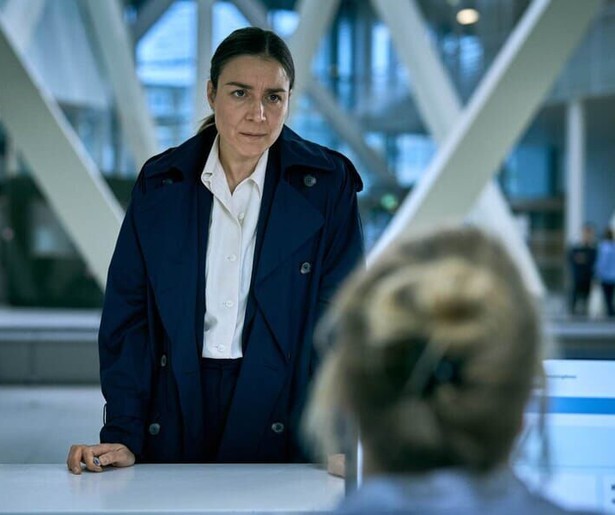 De Toeslagenaffaire sluit het seizoen af met een speurtocht naar de mol bij de Belasting