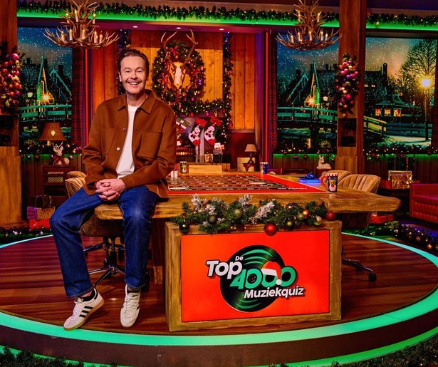 Gijs Staverman ontvangt weer vier nieuwe BN'ers in De Top 4000 Muziekquiz