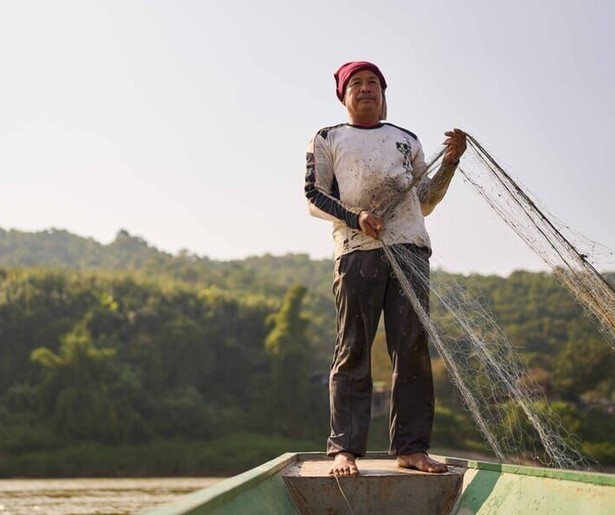 Ruben Terlou ontdekt de waterkracht van Laos in De Wereld van de Chinezen