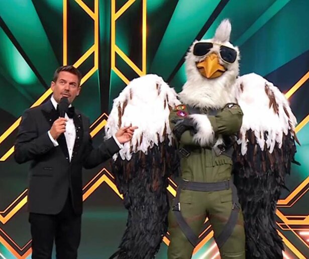 Charly Luske laat zich uit over The Masked Singer: Is hij De Adelaar?